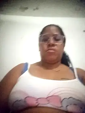 Snapshot of Big_ass_submissive chatting on February 1, 2:32 am Big ass submissive online show from February 1, 2:32 am