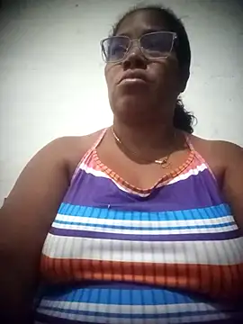 Snapshot of Big_ass_submissive chatting on February 8, 3:10 am Big ass submissive online show from February 8, 3:10 am