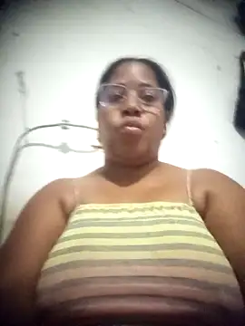 Snapshot of Big_ass_submissive chatting on February 21, 1:12 pm Big ass submissive online show from February 21, 1:12 pm