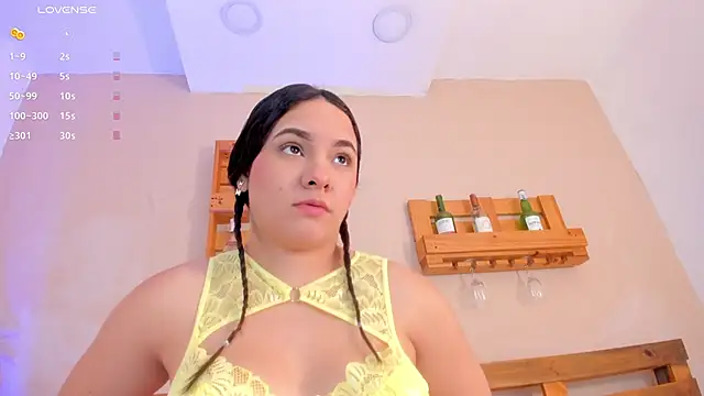  miss mia online show from November 1, 11:45 am