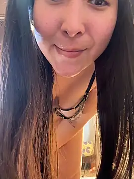 evelyn 1702 online show from May 10, 7:52 pm