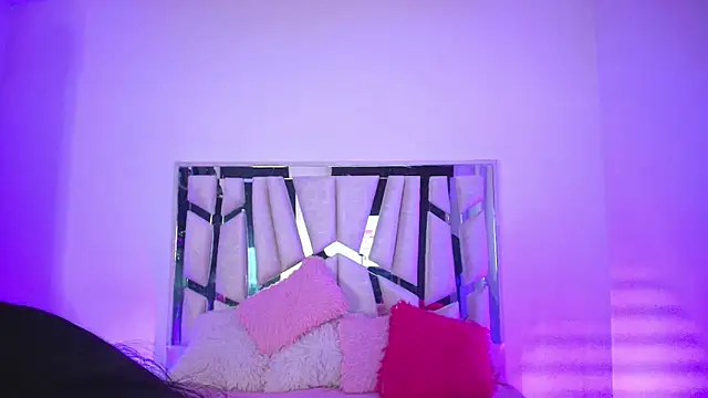 melody  stone online show from September 14, 4:00 am