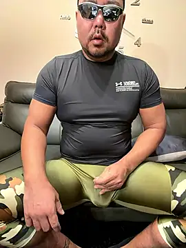 Snapshot of jack_jay0103 chatting on October 10, 12:20 am jack jay0103 online show from October 10, 12:20 am