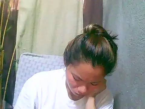 Sweeetgurll online show from April 28, 2:27 am