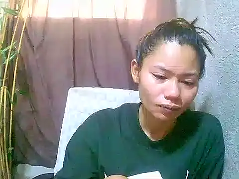 Snapshot of Sweeetgurll chatting on May 13, 12:08 am Sweeetgurll online show from May 13, 12:08 am
