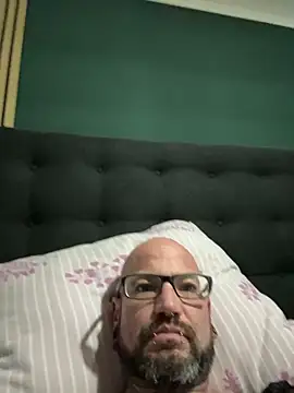 Snapshot of MichiDWT1312 chatting on February 5, 4:00 pm MichiDWT1312 online show from February 5, 4:00 pm