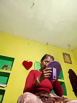 Snapshot of Monika_thakurr chatting on September 16, 9:16 pm Monika thakurr online show from September 16, 9:16 pm