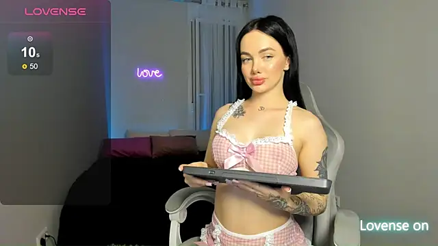 SelinaStorm online show from May 8, 11:54 pm