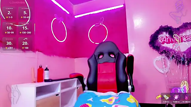 Natasha clifford online show from September 19, 3:19 am