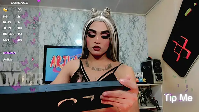 Snapshot of Natasha_clifford chatting on February 9, 11:36 am Natasha clifford online show from February 9, 11:36 am