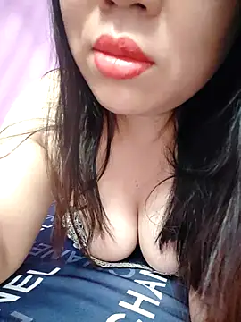 Snapshot of Julyy08 chatting on September 21, 3:02 pm Julyy08 online show from September 21, 3:02 pm