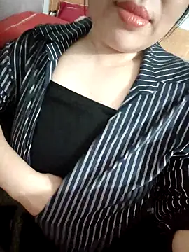 Snapshot of Julyy08 chatting on September 30, 10:31 am Julyy08 online show from September 30, 10:31 am