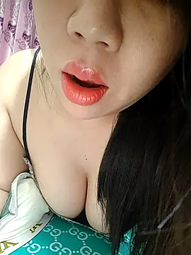 Snapshot of Julyy08 chatting on November 16, 12:55 pm Julyy08 online show from November 16, 12:55 pm