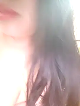 Snapshot of Julyy08 chatting on December 15, 2:27 am Julyy08 online show from December 15, 2:27 am