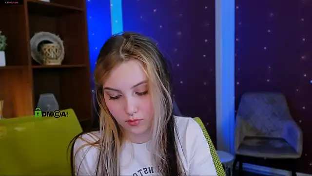 aria moo online show from November 20, 7:35 pm