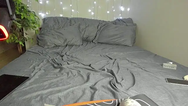 Snapshot of Kelly_Gerzikaa chatting on January 18, 10:52 am Kelly Gerzikaa online show from January 18, 10:52 am