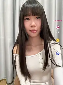 Snapshot of xinyu789 chatting on August 1, 12:37 pm xinyu789 online show from August 1, 12:37 pm