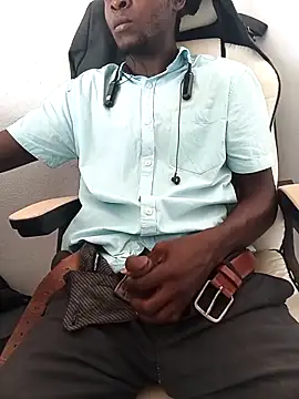 Snapshot of Biguyzi chatting on February 26, 12:15 pm Biguyzi online show from February 26, 12:15 pm