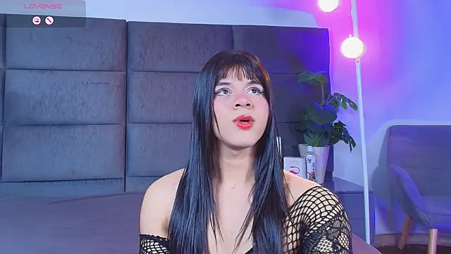 Snapshot of Slenna_Moon chatting on April 20, 1:41 am Slenna Moon online show from April 20, 1:41 am