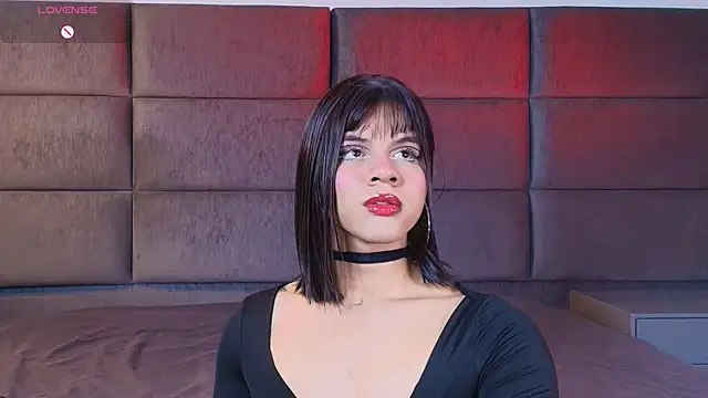 Snapshot of Slenna_Moon chatting on May 3, 11:11 pm Slenna Moon online show from May 3, 11:11 pm