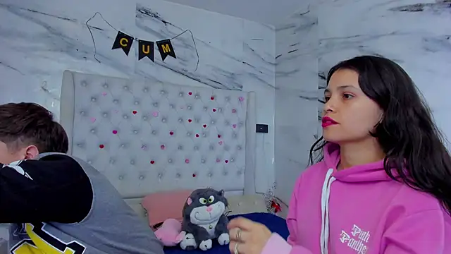 Ari and Storm online show from April 28, 1:49 pm