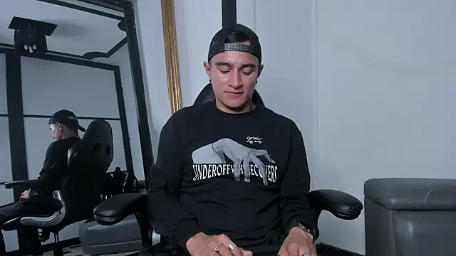 LiamDeep online show from September 30, 4:50 am