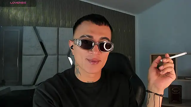 LiamDeep online show from February 11, 8:36 pm