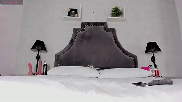 LiamDeep online show from March 28, 8:30 pm