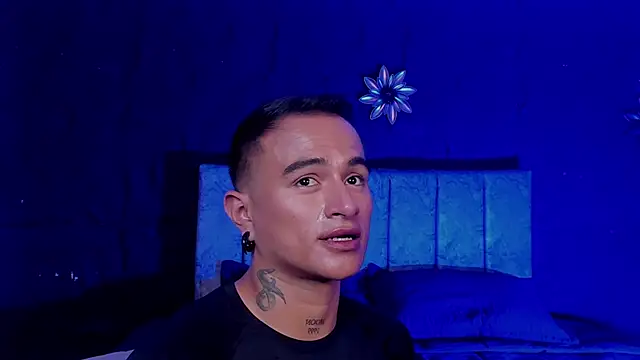 LiamDeep online show from May 27, 8:17 pm