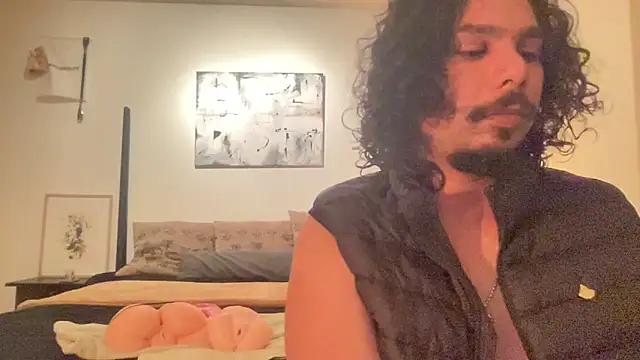 Snapshot of daddyvibes chatting on February 6, 12:48 am daddyvibes online show from February 6, 12:48 am