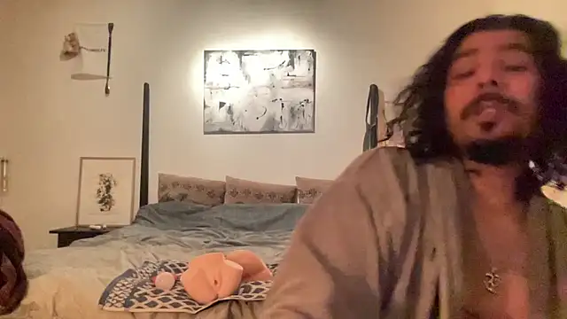 Snapshot of daddyvibes chatting on February 13, 12:28 am daddyvibes online show from February 13, 12:28 am