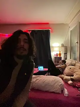 Snapshot of daddyvibes chatting on February 25, 2:32 am daddyvibes online show from February 25, 2:32 am