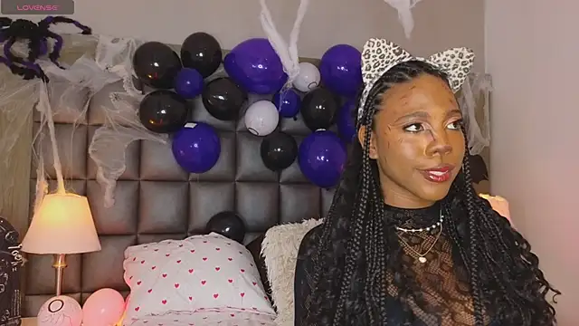 AmiraMorgan online show from November 1, 5:09 am