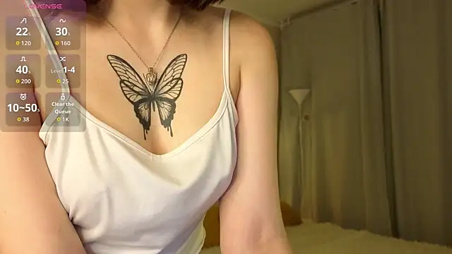 PurrrBerry online show from October 26, 3:45 am