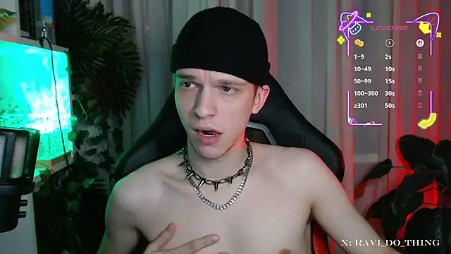 frozen boy online show from November 13, 4:06 pm