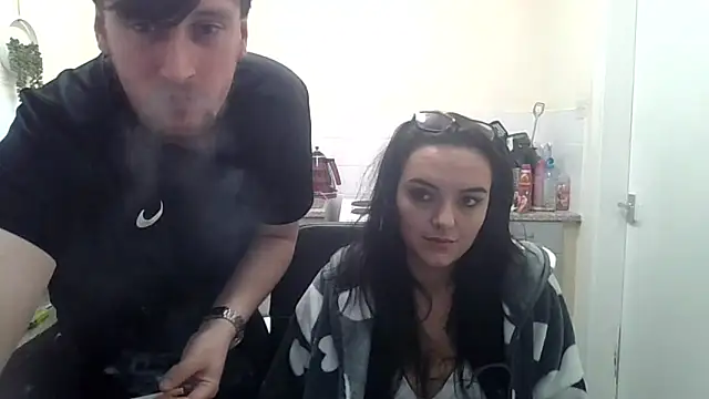 Snapshot of scottishcouple2002 chatting on October 22, 6:07 pm scottishcouple2002 online show from October 22, 6:07 pm