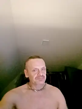 Snapshot of Kuba_Gd chatting on February 23, 10:29 pm Kuba Gd online show from February 23, 10:29 pm