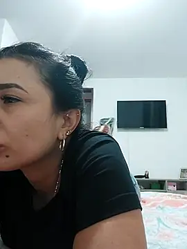 Snapshot of mia_mancinii chatting on November 13, 11:03 pm mia mancinii online show from November 13, 11:03 pm