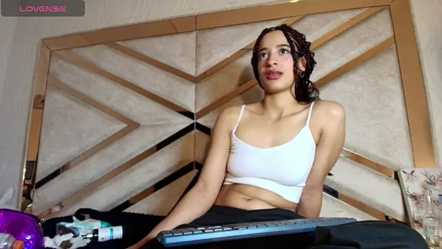 Alisha Evans Rs online show from March 15, 9:04 am