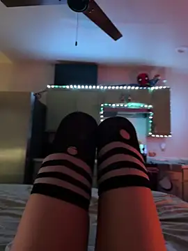 Snapshot of littiekitty chatting on October 13, 3:01 pm littiekitty online show from October 13, 3:01 pm