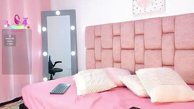 Kitty Rose   online show from December 17, 7:09 pm