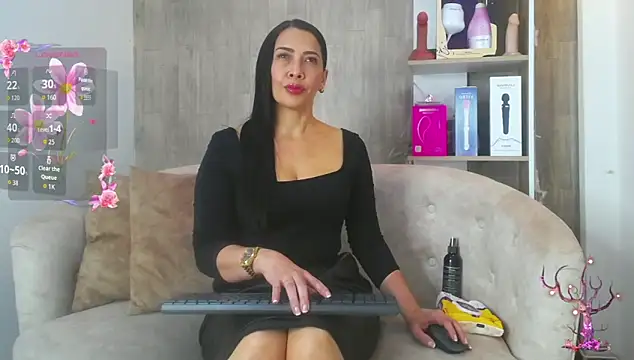 cortney tayler online show from November 20, 7:35 pm