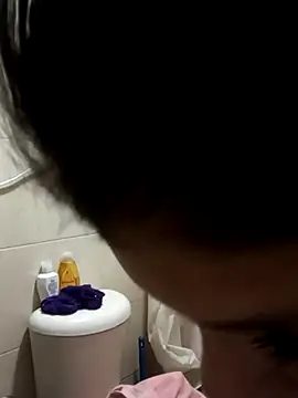 Snapshot of LunaAndOrion chatting on October 5, 12:53 am LunaAndOrion online show from October 5, 12:53 am