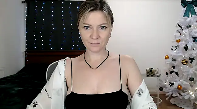 ParadiseAlina online show from December 17, 6:20 pm