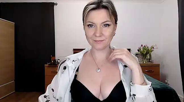 ParadiseAlina online show from January 20, 10:15 pm