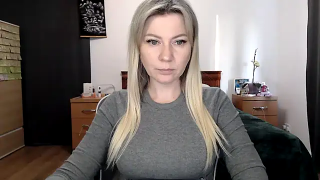 ParadiseAlina online show from April 21, 6:55 pm