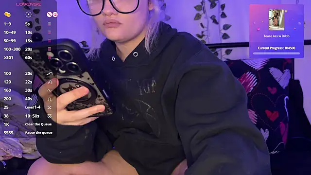 Snapshot of xxNaughtyNicolexx chatting on October 5, 12:09 am xxNaughtyNicolexx online show from October 5, 12:09 am