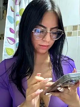 Clawd hot online show from December 17, 1:33 am