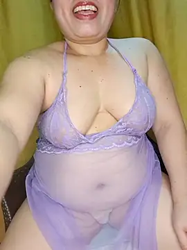 hotlyn45 online show from March 7, 5:48 am