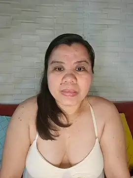 hotlyn45 online show from April 13, 9:09 pm